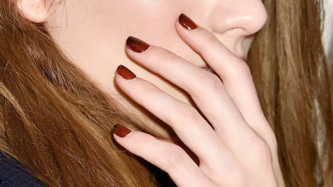 Nagel-Trend 2025/20226: Hailey Bieber, Dua Lipa und Co. setzen jetzt alle auf "Animal Print Nails"
