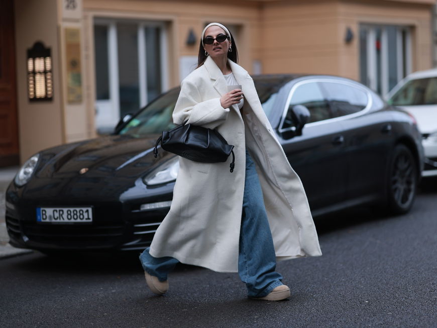 Du glaubst, die Auswahl von Stiefeln, die zur Wide Leg Jeans passen, ist beschränkt? Dann zeigen wir dir drei Modelle, die ein trendbewusstes Styling ergeben.
