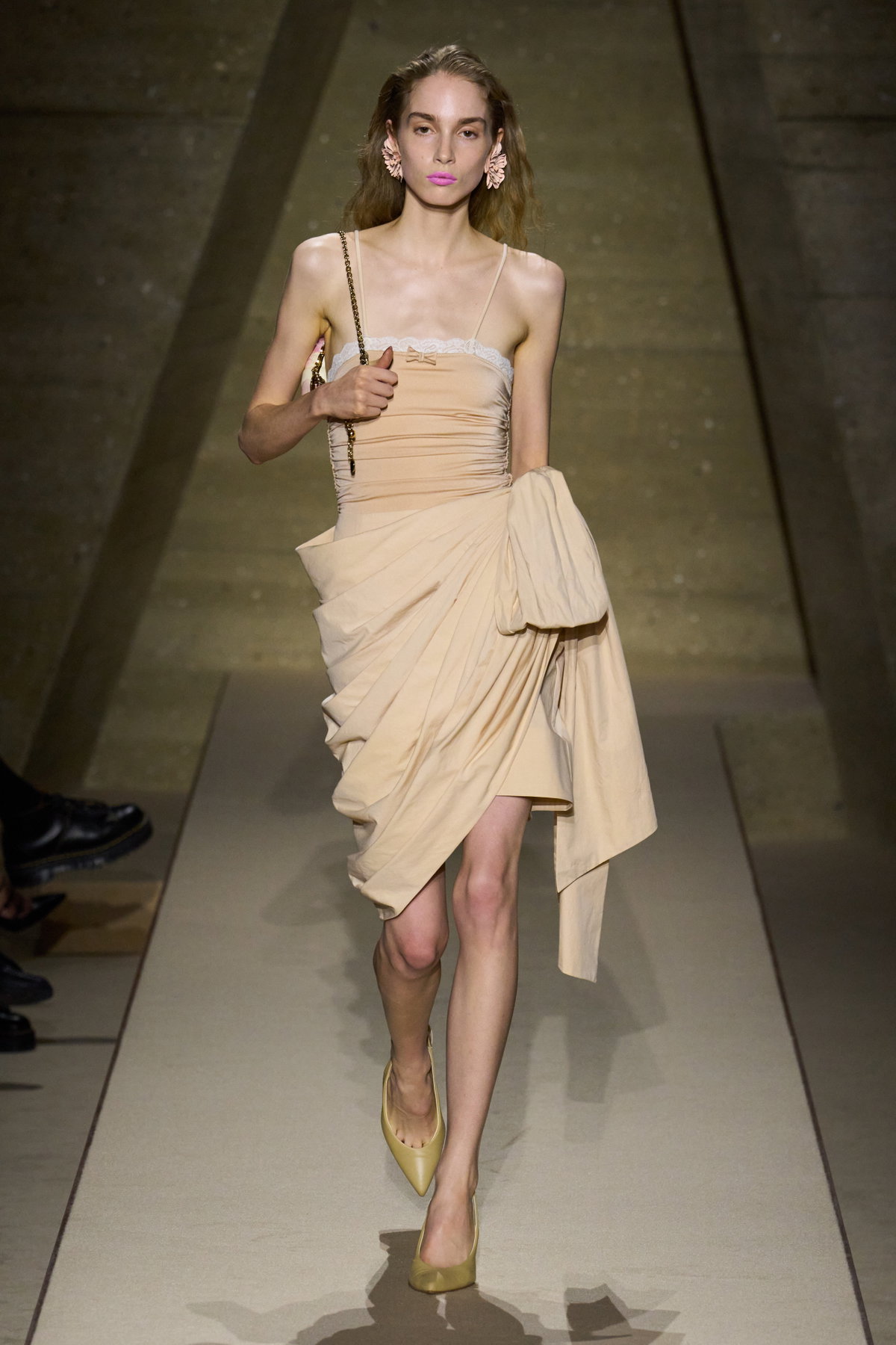 Das macht Lingerie-Kleider zum Must-have 2026