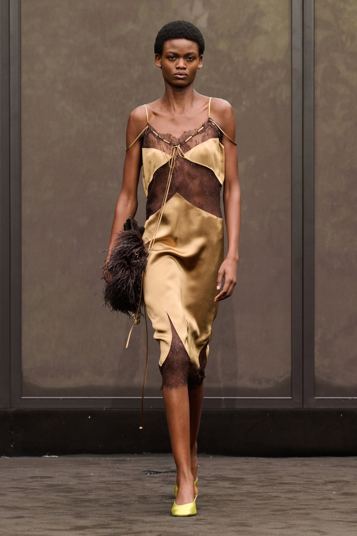 Das macht Lingerie-Kleider zum Must-have 2026