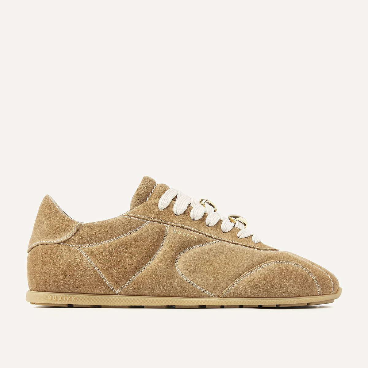 Sneaker-Trends 2026: Diese Neuheit werden 2026 alle It-Girls tragen