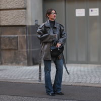 Diese 3 Bootcut-Jeans bescheren 2026 die längsten Beine