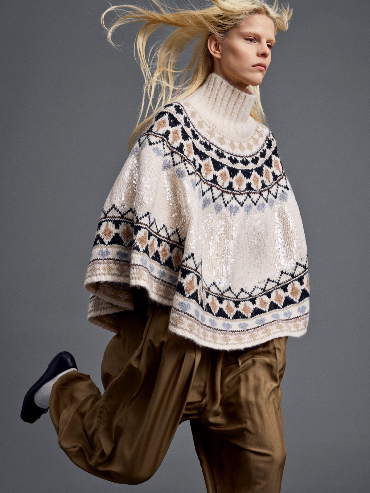 Pailletten-Strick ist der gemütlichste Mode-Trend 2026 mit Glam-Faktor – laut Munthe-Designerin