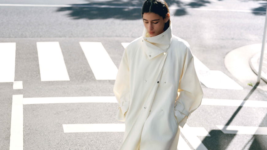 Ein neuer Mango-Mantel verpasst euch im Frühling 2026 Rich Girl-Vibes