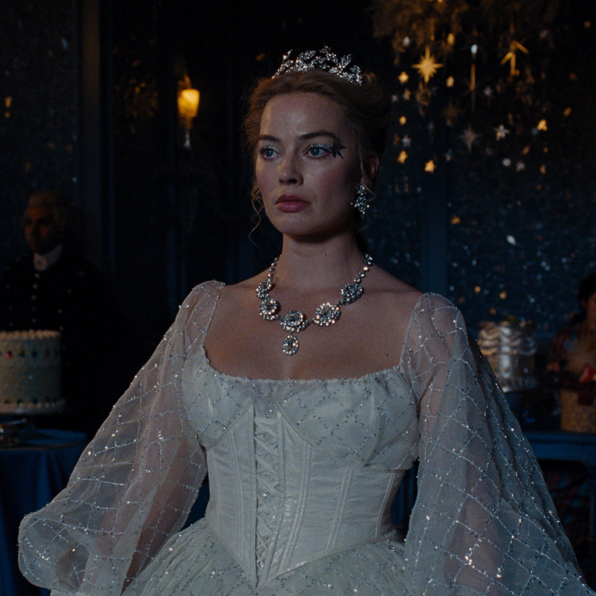 Margot Robbie trägt in Wuthering Heights diesen Rouge