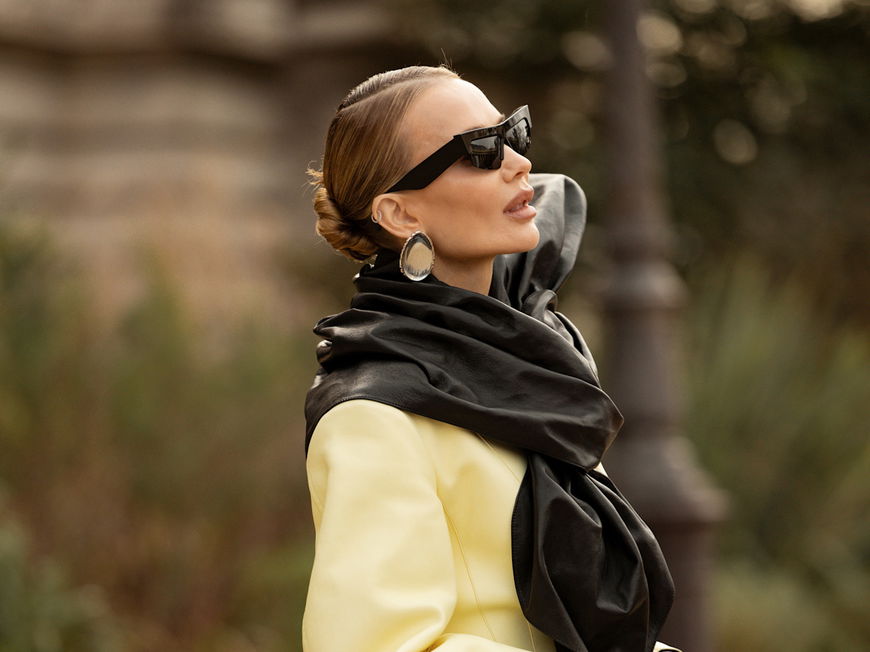 Sleek Look Streetstyle
