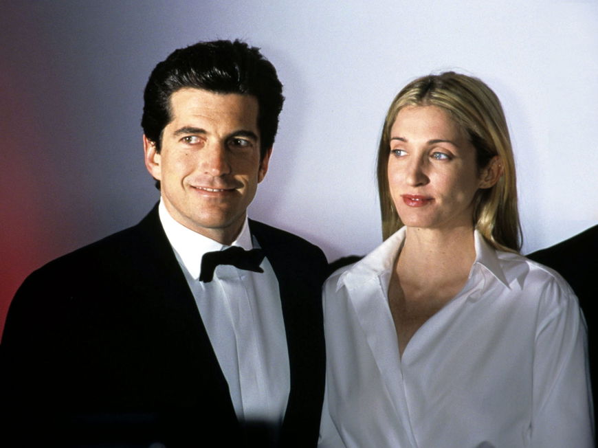 Carolyn Bessette-Kennedy: Mit diesem Sézane-Schuh gelingt ihr 90s Minimalismus