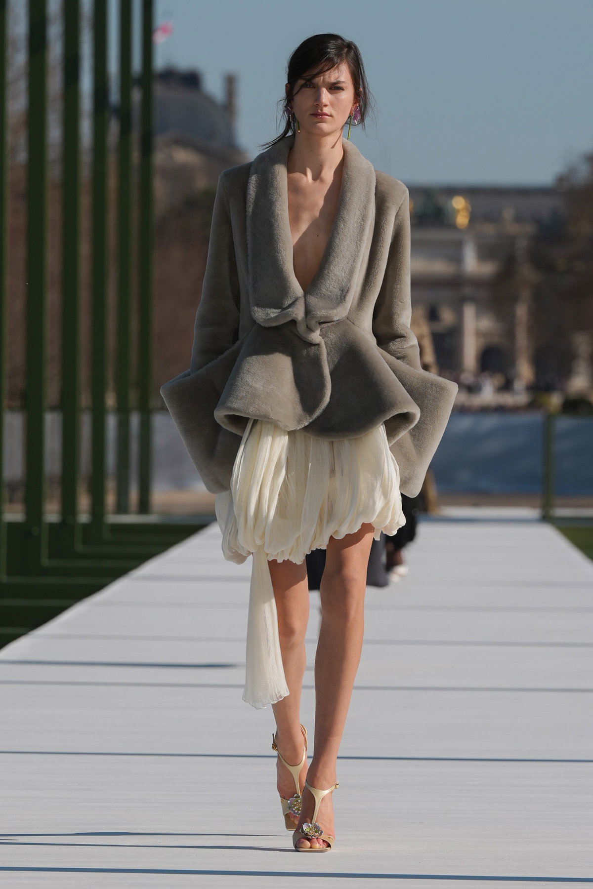 Dieses eine Mode-Detail sorgt laut Jonathan Anderson bei Dior für ultimative Eleganz