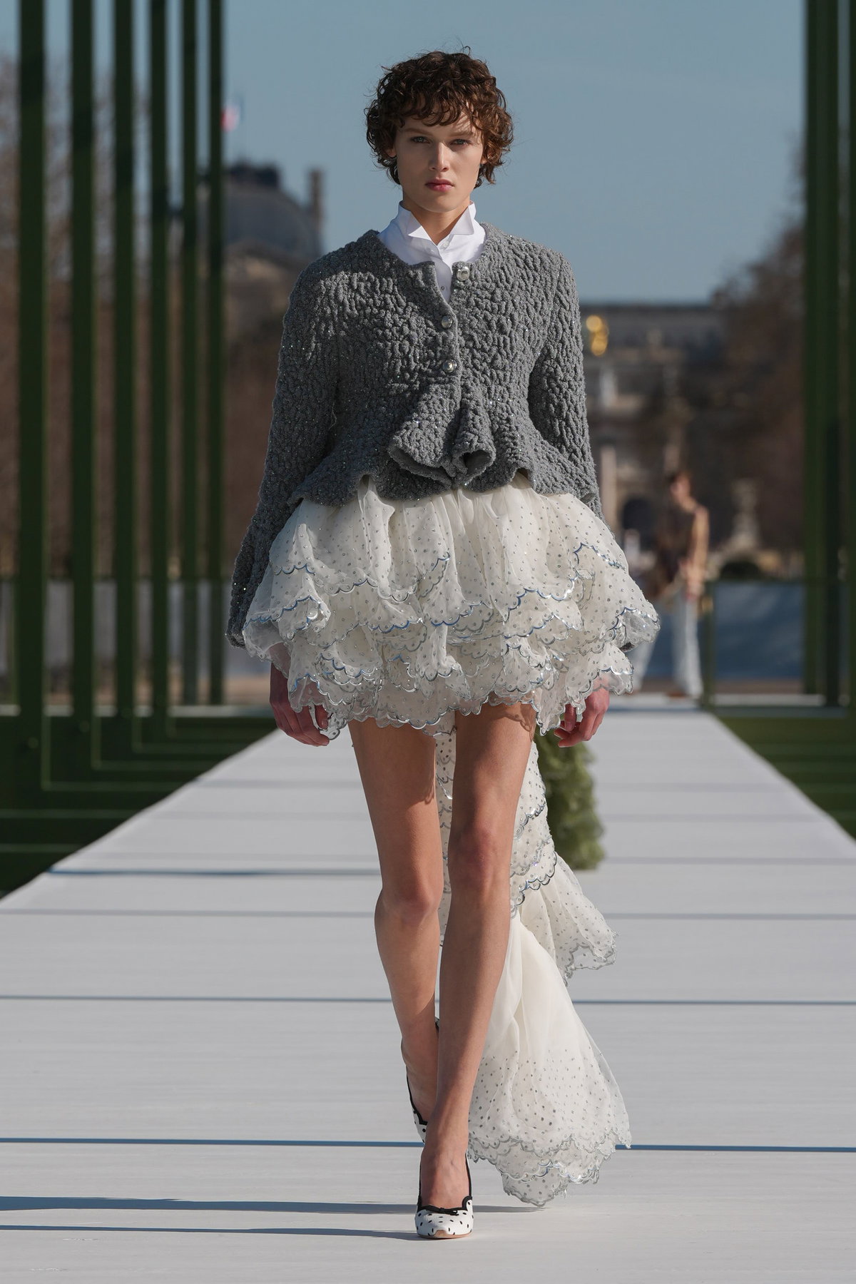 Dieses eine Mode-Detail sorgt laut Jonathan Anderson bei Dior für ultimative Eleganz