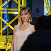 Margot Robbie überrascht bei Chanel in Paris alle mit neuer Bob-Frisur – und setzt einen Trend