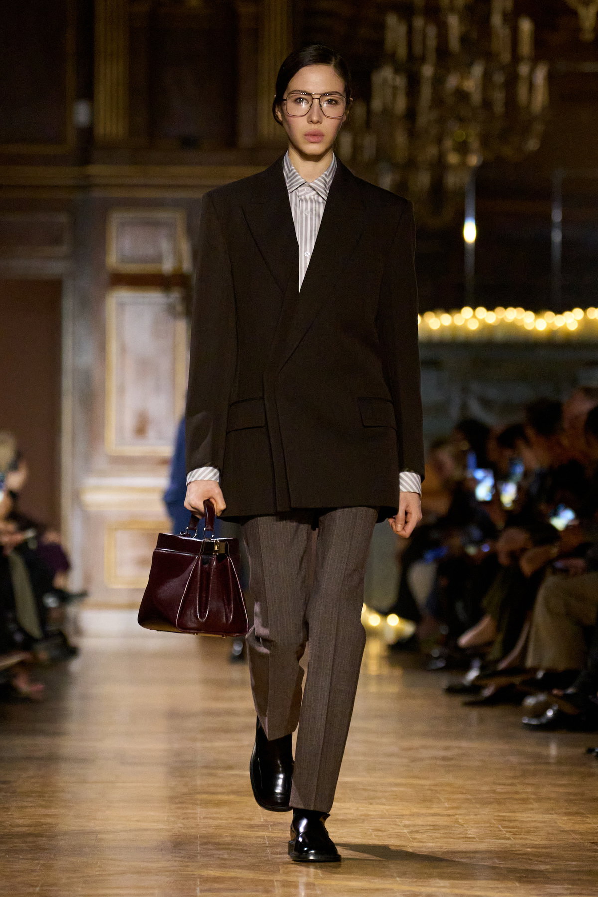 Victoria Beckham: Von Neutrals zu Jewel Tones
