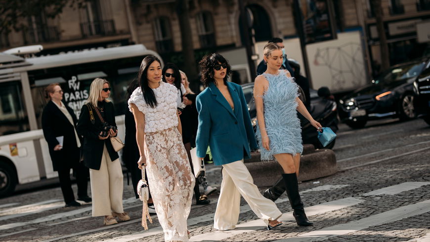 7 Hosen-Trends, in denen du 2026 stilvoll durch den Sommer schreitest