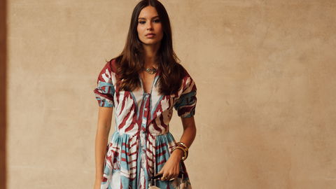 Sommer als Kleid: Das eine Sézane-Modell will gerade jeder