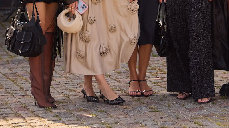 Sandalen-Trends 2026: 5 Modelle, die im Frühling in sind – und out