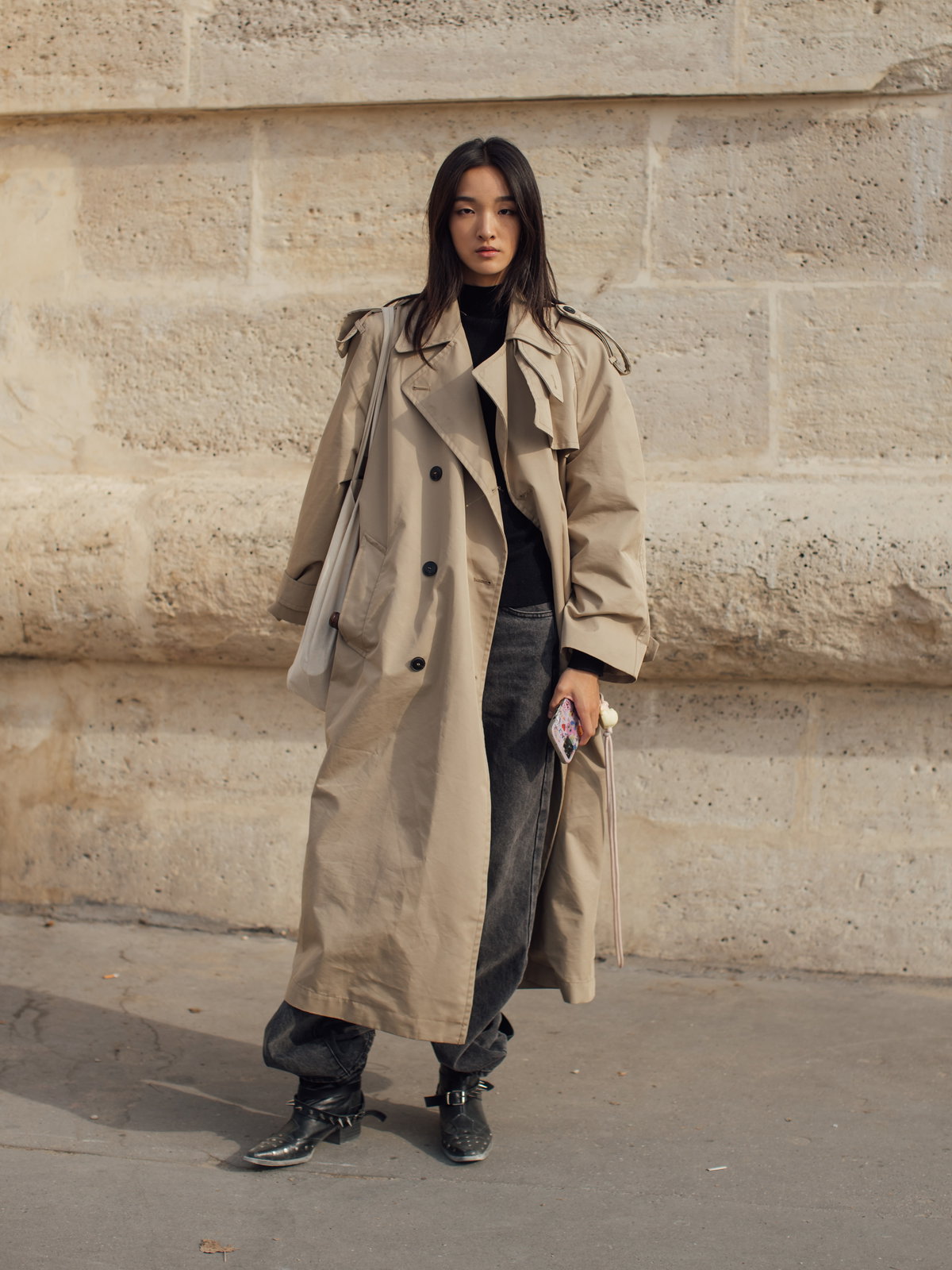 Trenchcoat kombinieren: So stylst du den Modeklassiker richtig