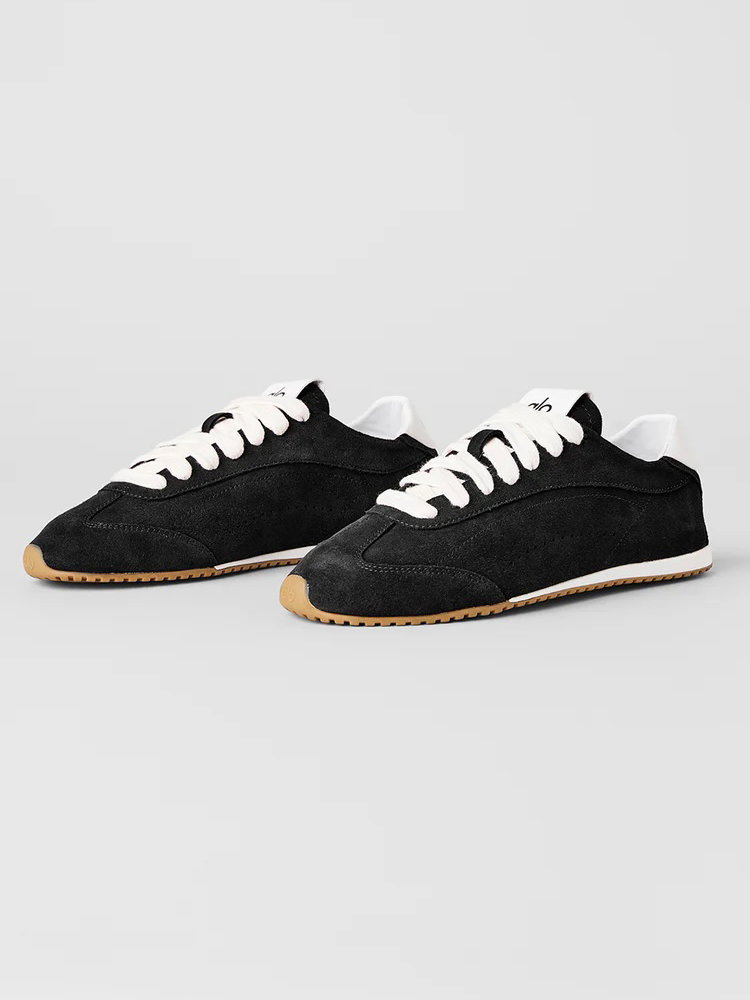 Alle Stars erklären diesen Trend-Sneaker zum Must-have 2026