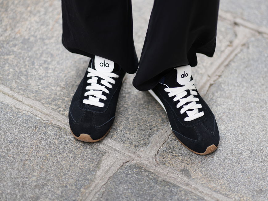 Alle Stars erklären diesen Trend-Sneaker zum Must-have 2026