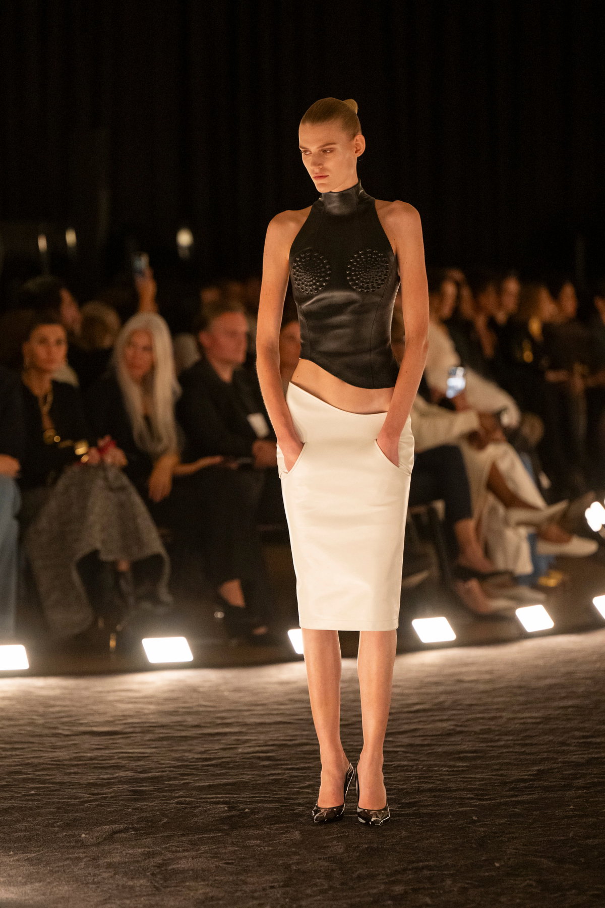 So elegant zeigten sich knielange Röcke auf dem Runway