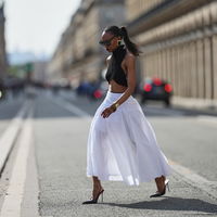 Was anziehen bei 30 Grad? Die besten Outfit-Ideen bei Hitze