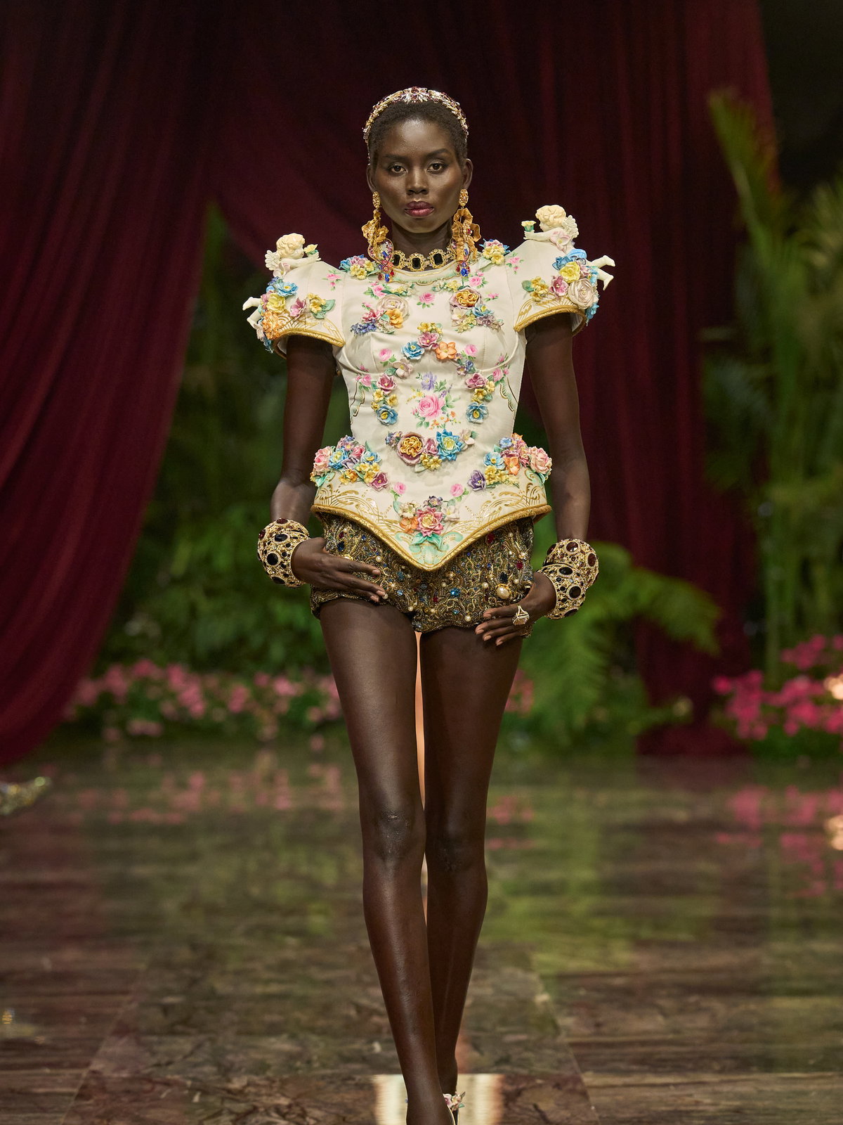 Dolce&Gabbana Alta Moda 2026: 3 Trends für den angesagten Göttinnen-Look im Sommer