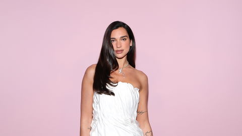 Dua Lipas two-toned Ballerinas von Chanel sind der Schuh-Trend der "Cool Girls" 2026