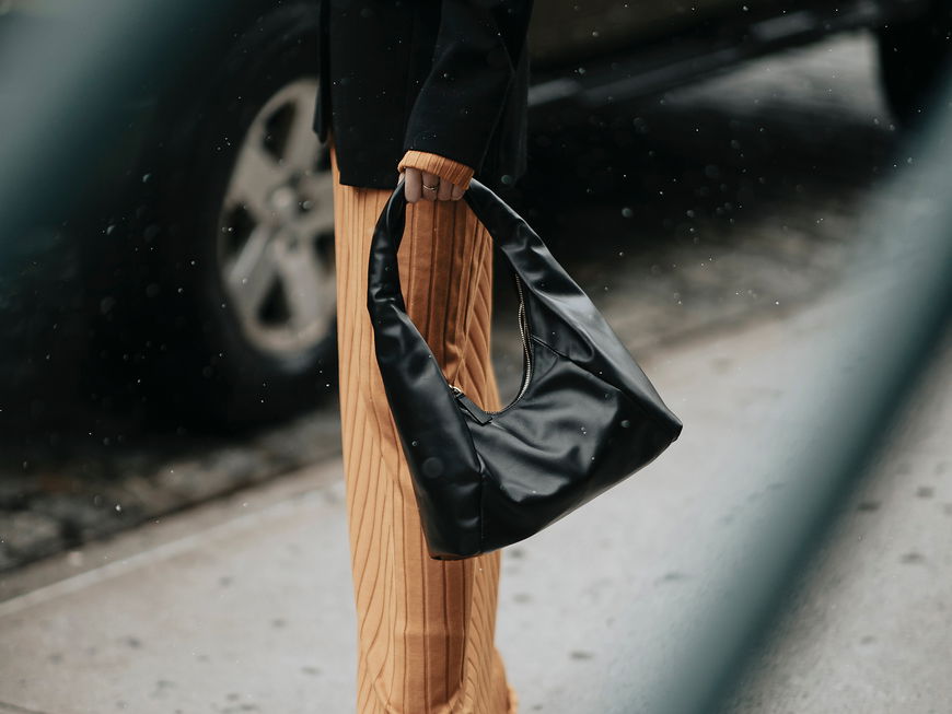 Schwarze Hobo Bag