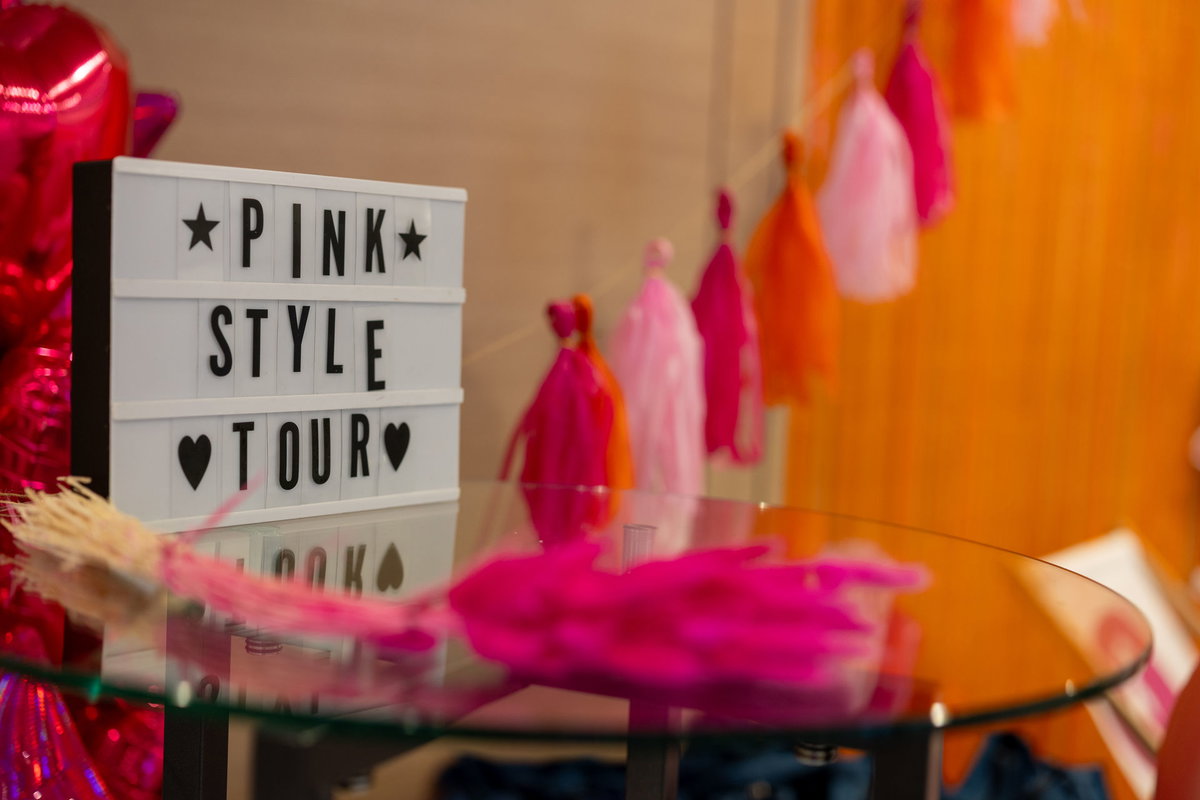 Pink Style Tour
