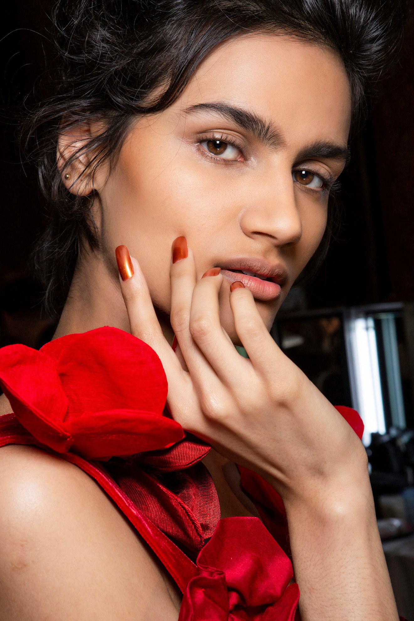 "Amber Nails" sind die edelste Maniküre für die Übergangszeit 2026