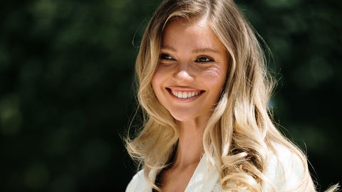 "Buttercream Blond" ist die edelste Haarfarbe im Spätsommer 2026