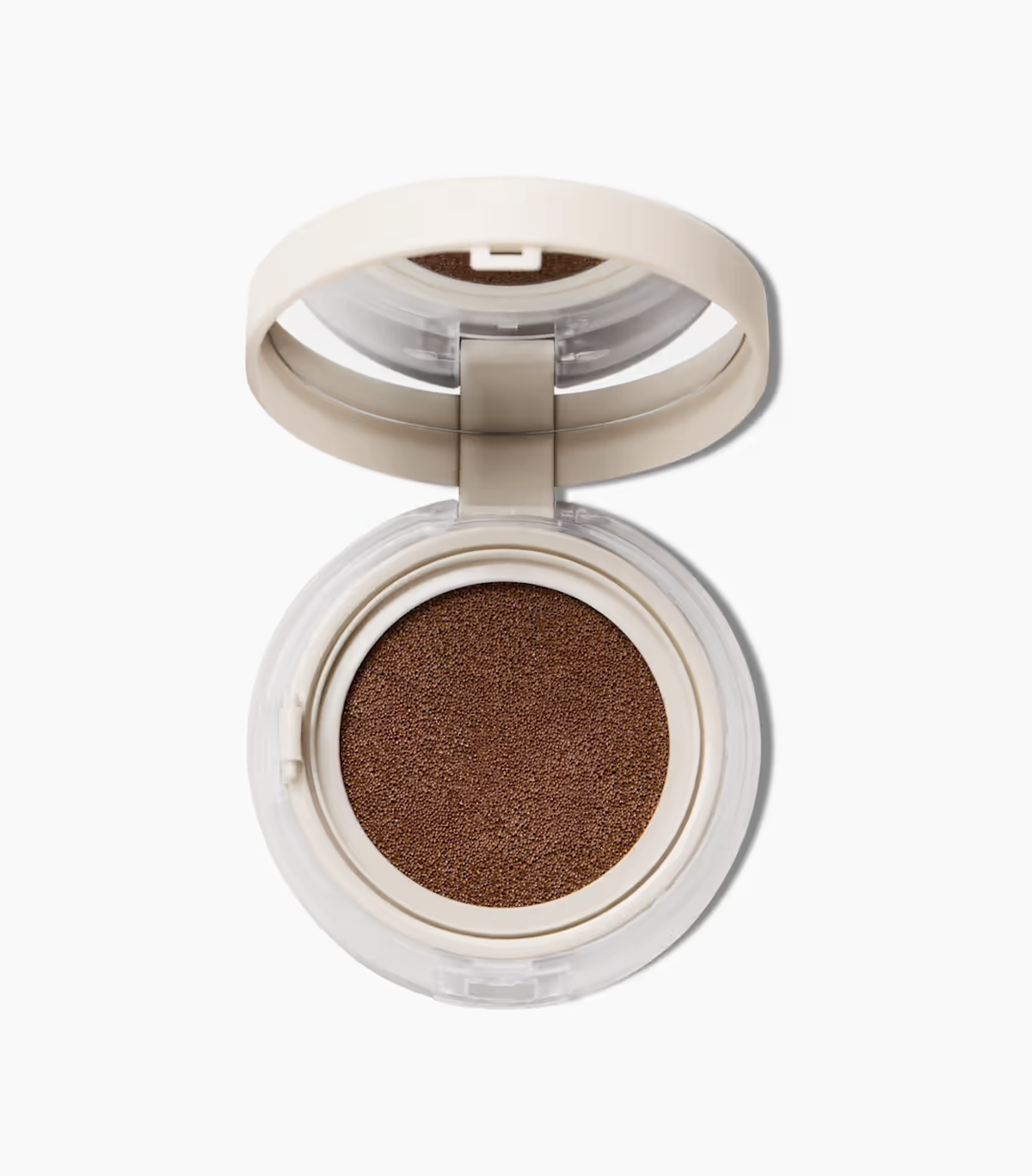 Refy "Water Bronzer": Der wasserbasierte Bronzer im Cushion-Compact ist unser Favorit für den natürlichen Sonnenkuss-Look. Die Formel verschmilzt nahezu unsichtbar mit der Haut, lässt sich schichtweise aufbauen und fühlt sich dabei angenehm leicht an. Mit dem passenden Duo-Pinsel aufgetragen, entsteht ein dezent gebräunter, taufrischer Teint ohne fleckige Stellen. Perfekt kombinierbar mit REFYs Water Blush für den kompletten Watercolor-Look.