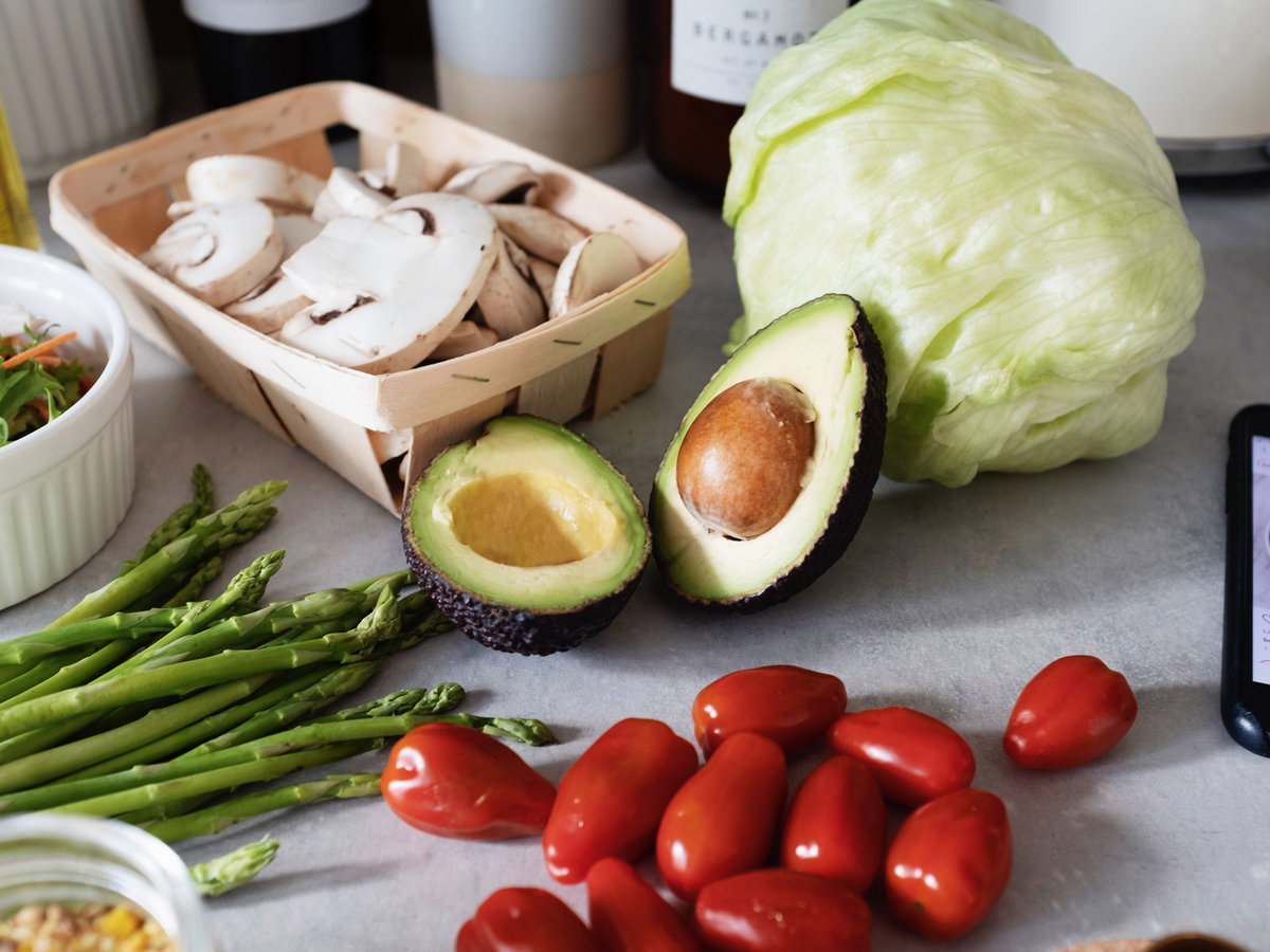 Ein gesundes und kohlenhydratarmes Abendessen lässt euch im Schlaf erschlanken.