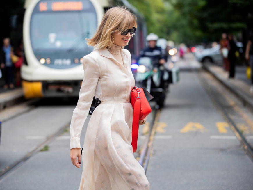 Sommer-Trends 2023: Das wunderschöne Kleid aus dem C&A-Sale zaubert eine tolle Silhouette
