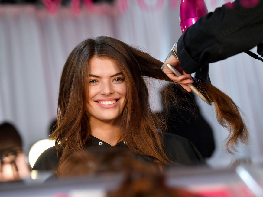 "Chocolate Caramel Bronde": Das ist der Haarfarben-Trend 2026 laut L'Oréal Professionnel-Experte Ben Gregory
