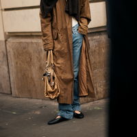 Statt Stiefel: Mit einem Schuh-Trend ist euer Herbst-Look so viel stylischer