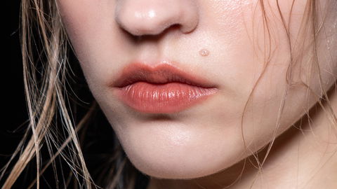 Statt Glossy Lips: Wir tragen ab sofort nur noch "Cloud Lips"