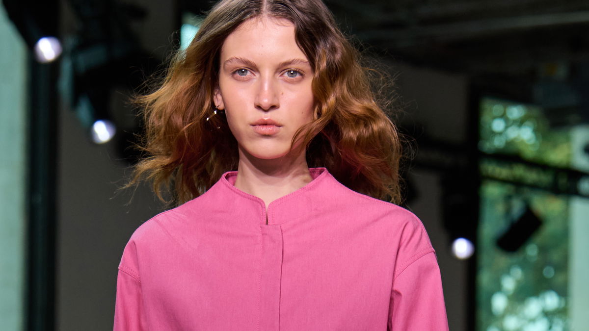 Für den Herbst 2026 wählen jetzt alle die Trend-Haarfarbe "Copper Balayage"