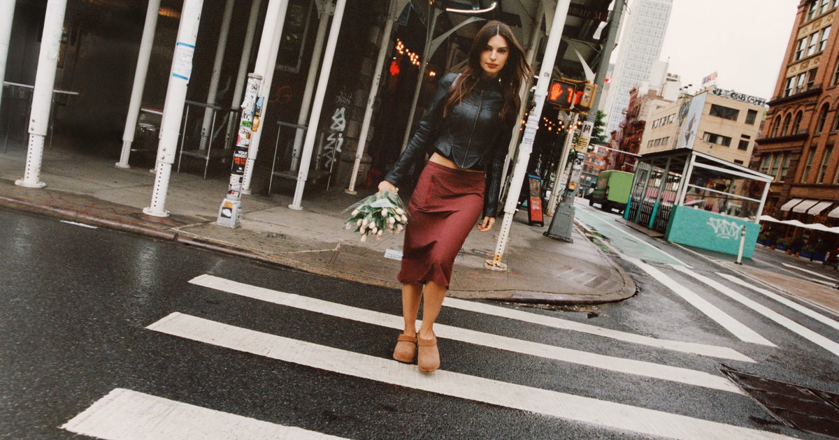 So stylt Emily Ratajkowski die neuen UGG Clogs im Herbst 2026