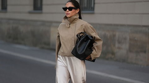 Satinhosen sind diesen Herbst Trend – so stylen wir sie
