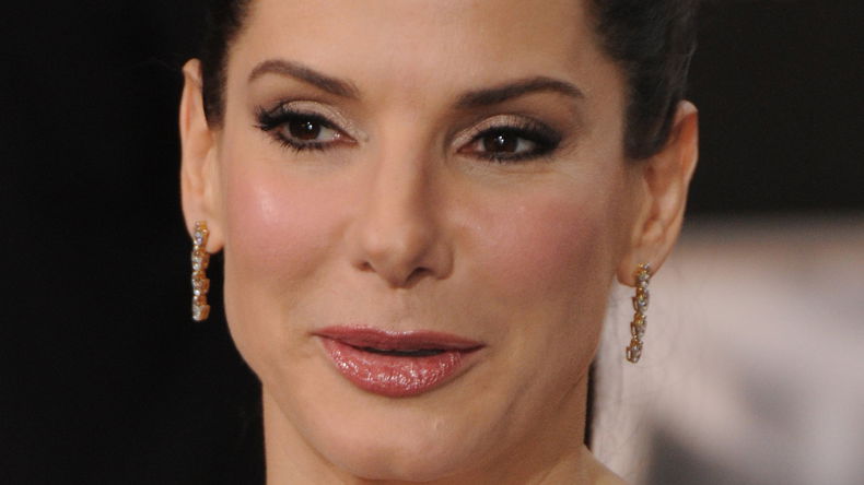 Botox-Panne? Sandra Bullock ganz starr