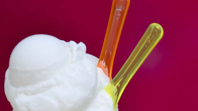 Bei „The Icecreamists“ gibt es Eis aus Muttermilch