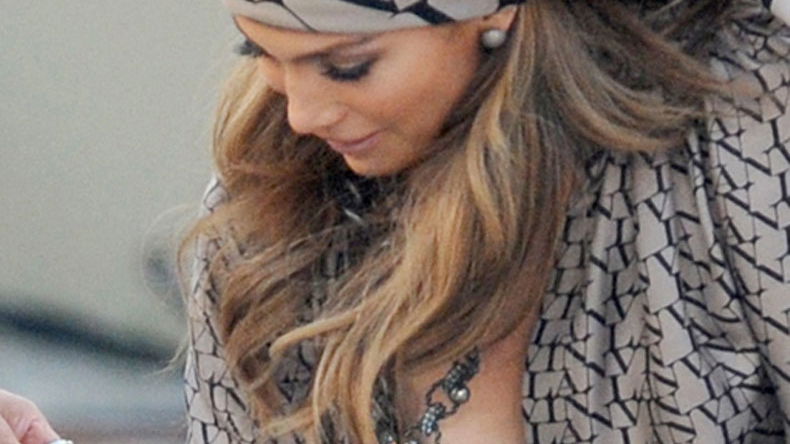 Nippelblitzer: Jennifer Lopez in Lanvin bei "Wetten, dass ..?"