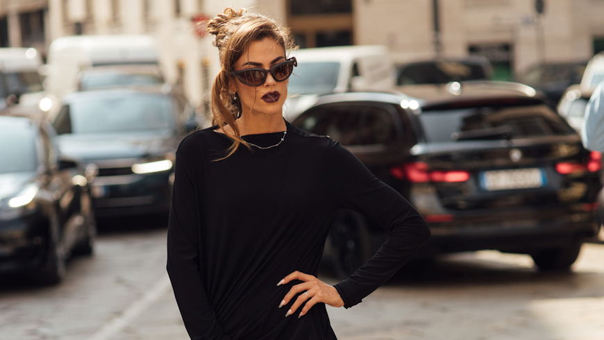 Kleider-Trends 2026: Das ZARA-Modell lässt jedes Herbst-Outfit nach Luxus aussehen