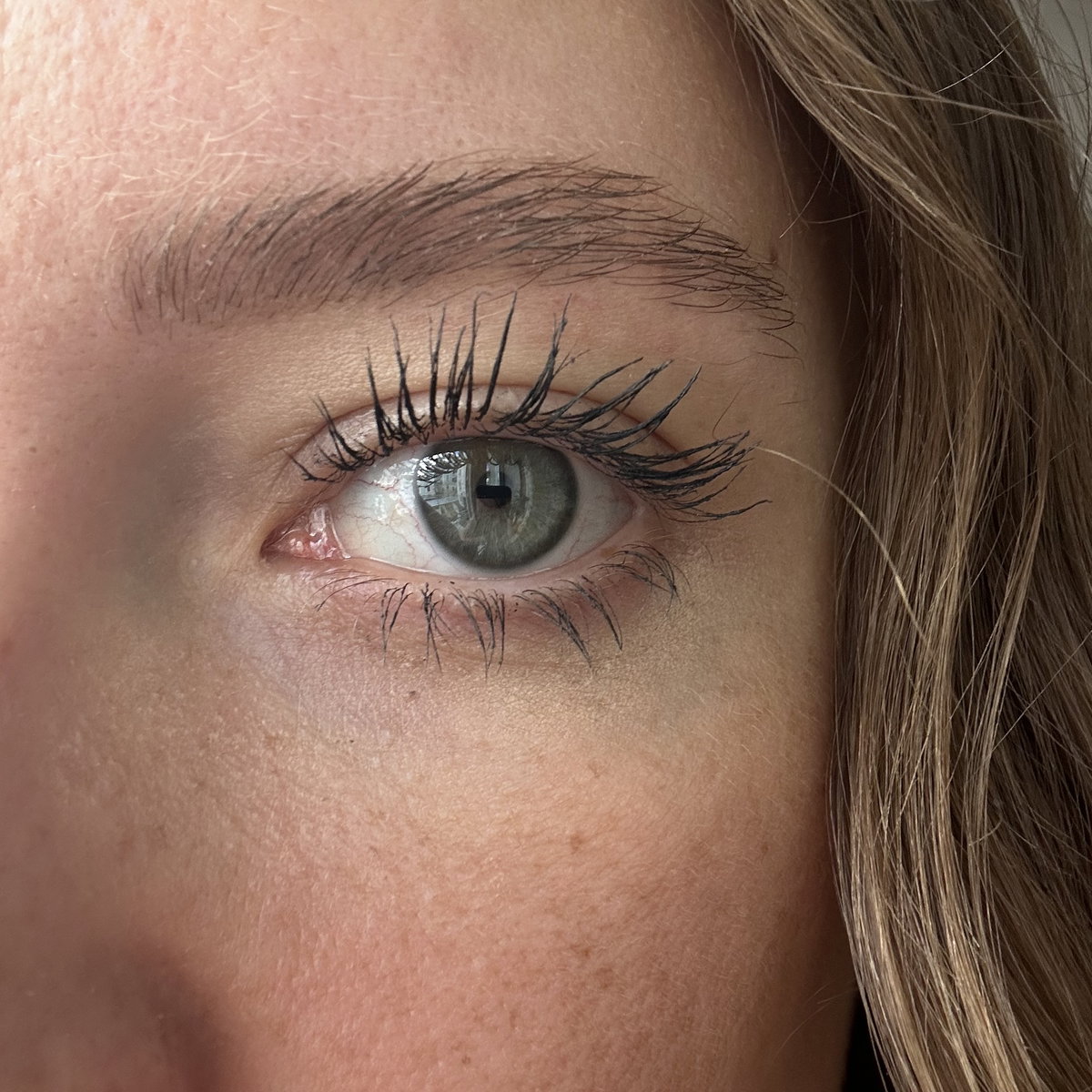 Beauty-Liebling der Woche! Diese Mascara aus der Drogerie schenkt meinen Wimpern Extension-Länge
