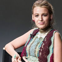 Sexy! Blake Lively postet oben ohne Bild von Ryan Reynolds