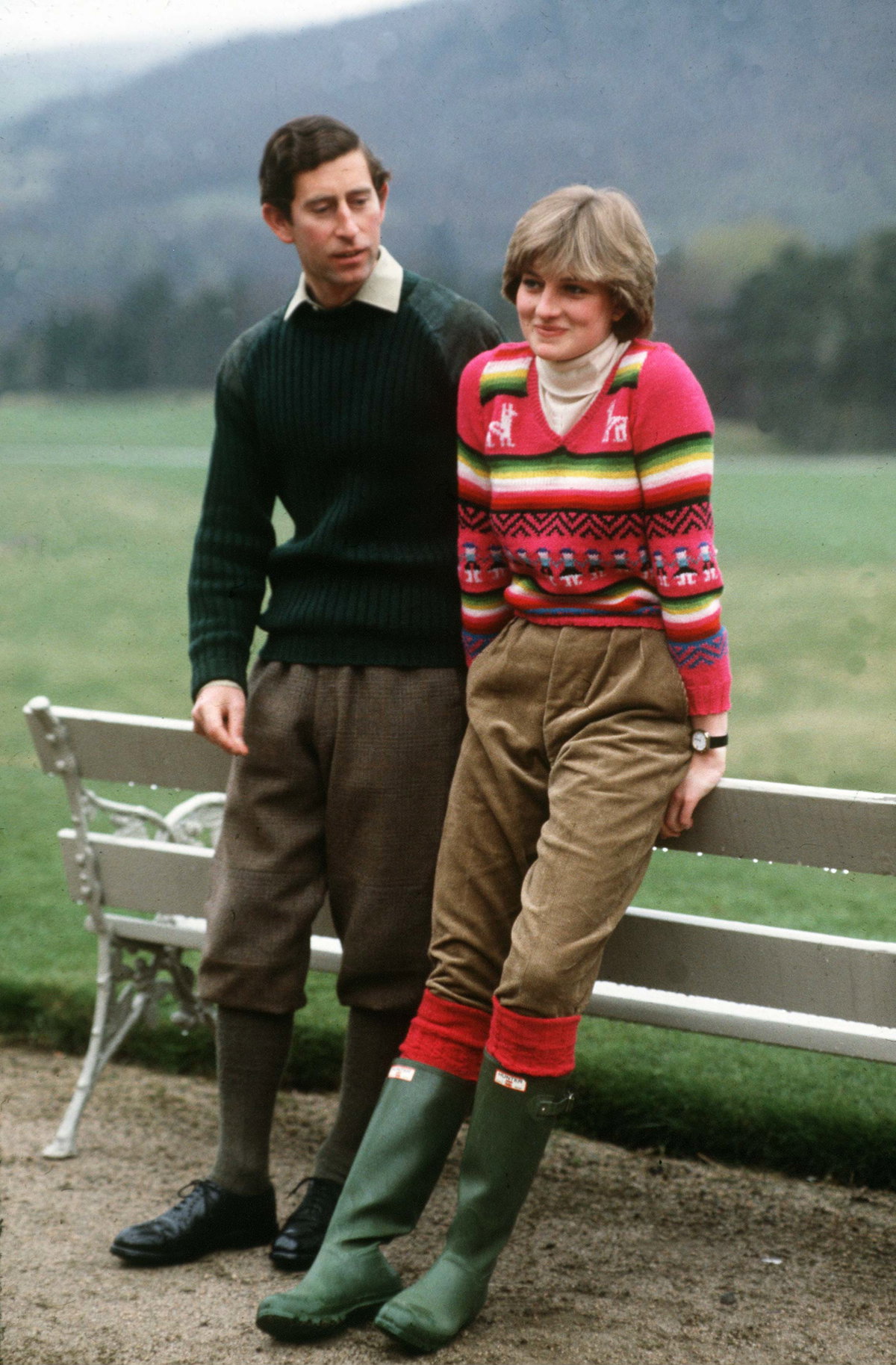 Prinzessin Diana und König Charles posieren