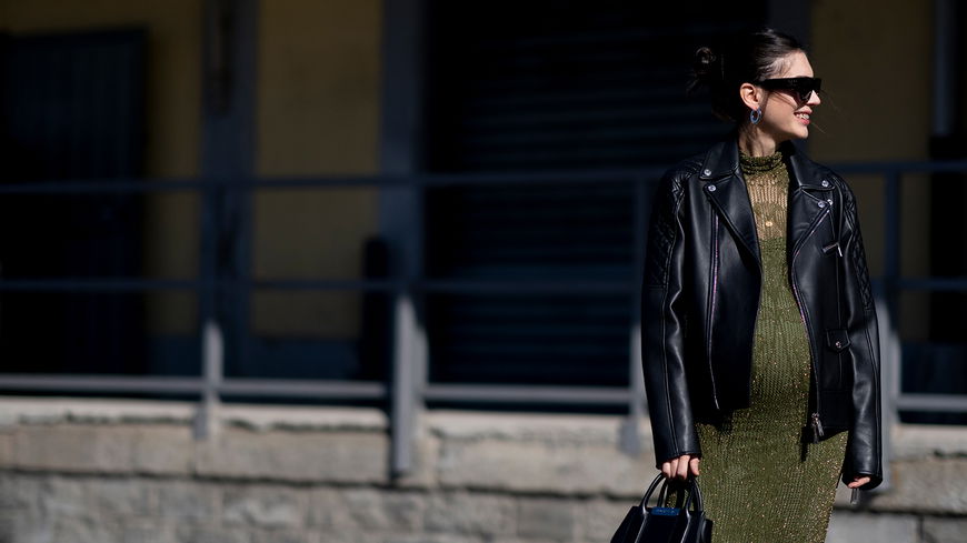 Outfits 2022: Diese 3 stylischen Kleidungsstücke sind für Schwangere unverzichtbar