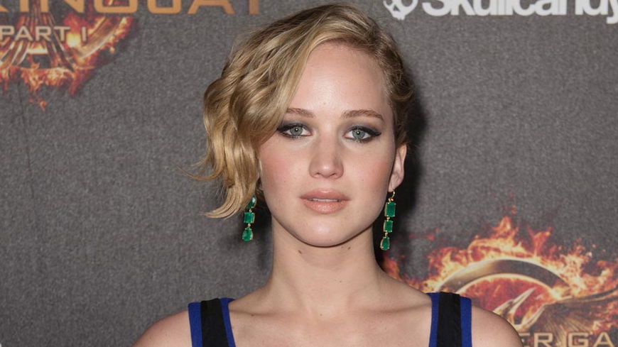 Arme Jennifer Lawrence! Hacker veröffentlicht Nacktfotos