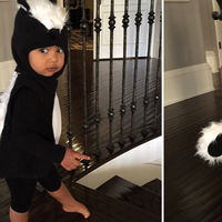 Zuckersüßes Halloween-Kostüm: North West als Stinktier