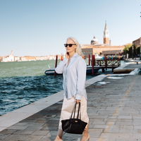 Pamela Andersons neue It-Bag ist der eleganteste Allrounder 2026 