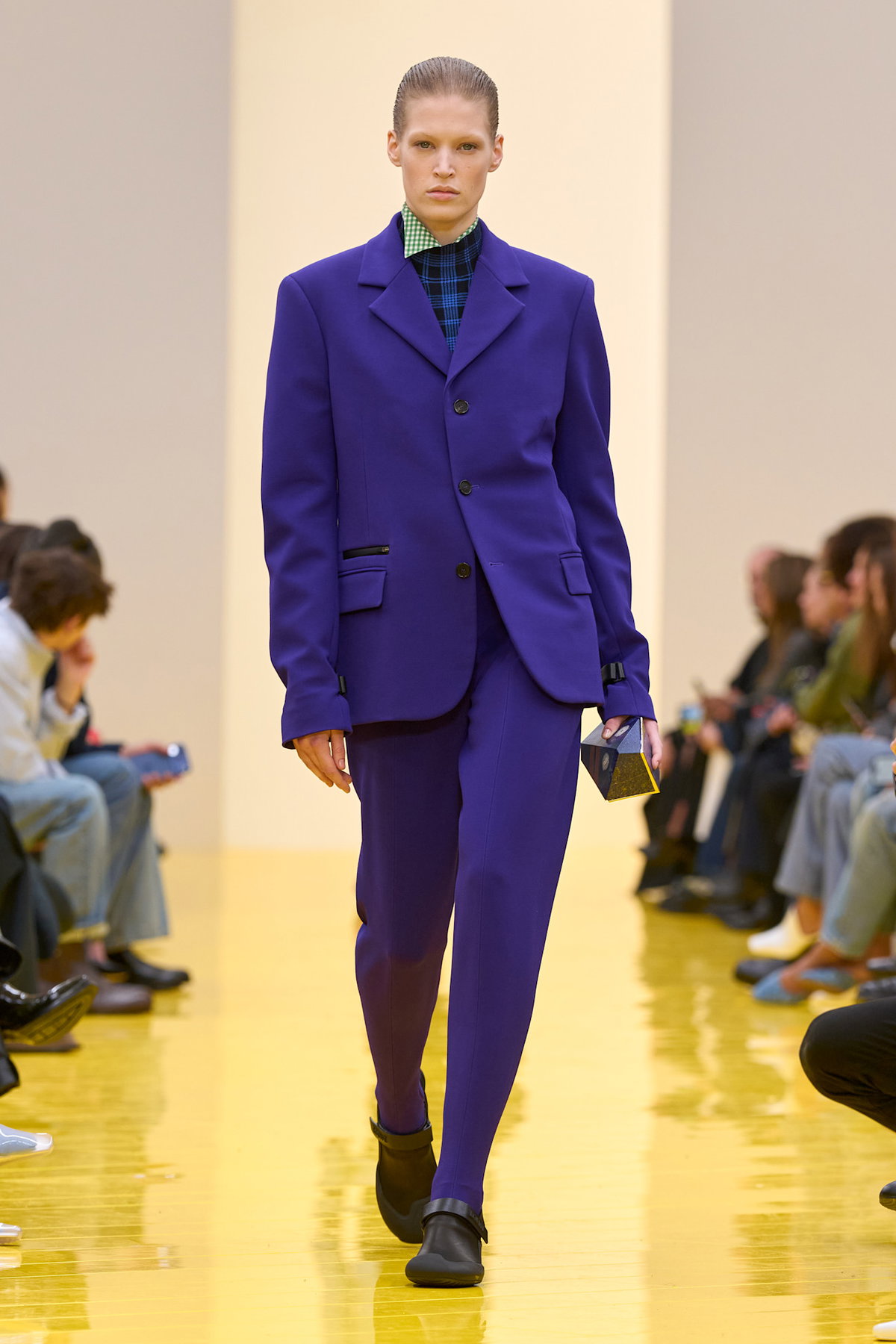 Rich Purple ist die Trendfarbe, die Modeprofi im Herbst 2026 lieben